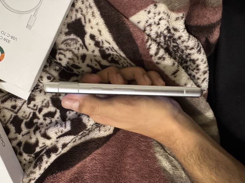Google Pixel 7a 5
