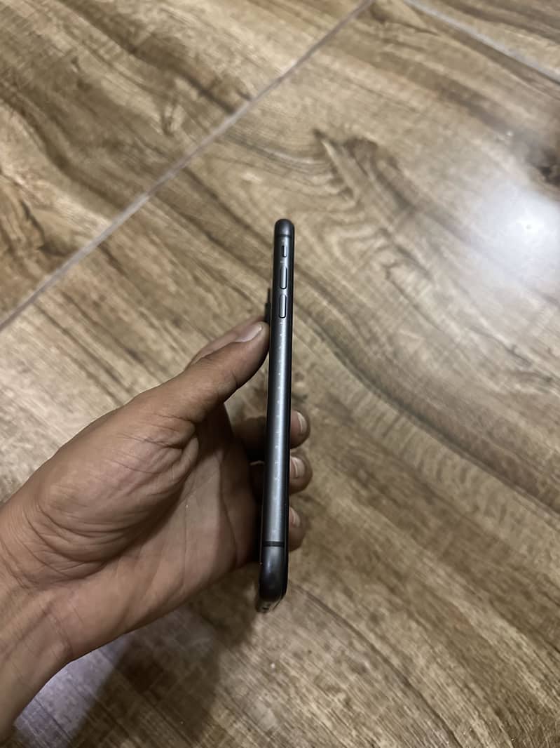 Apple iPhone 11 1