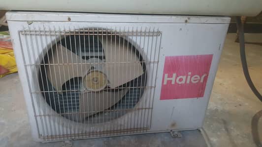 Haier split ac in good condition bhot km chala huwa chalana mai bhot h