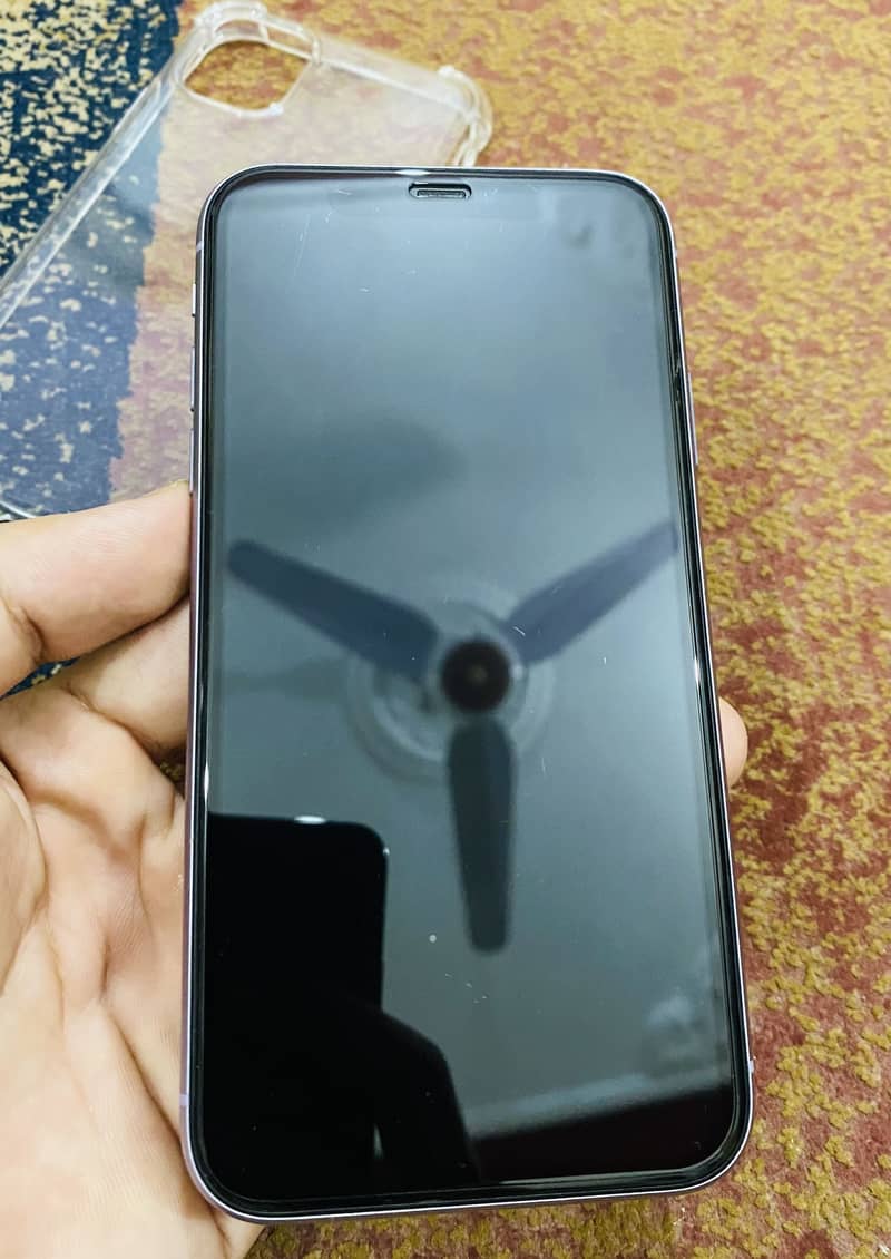 Apple iPhone 11 3
