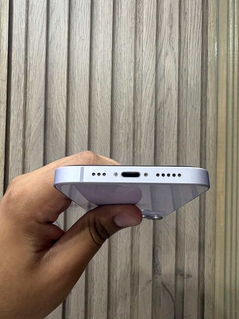 iPhone 14 4