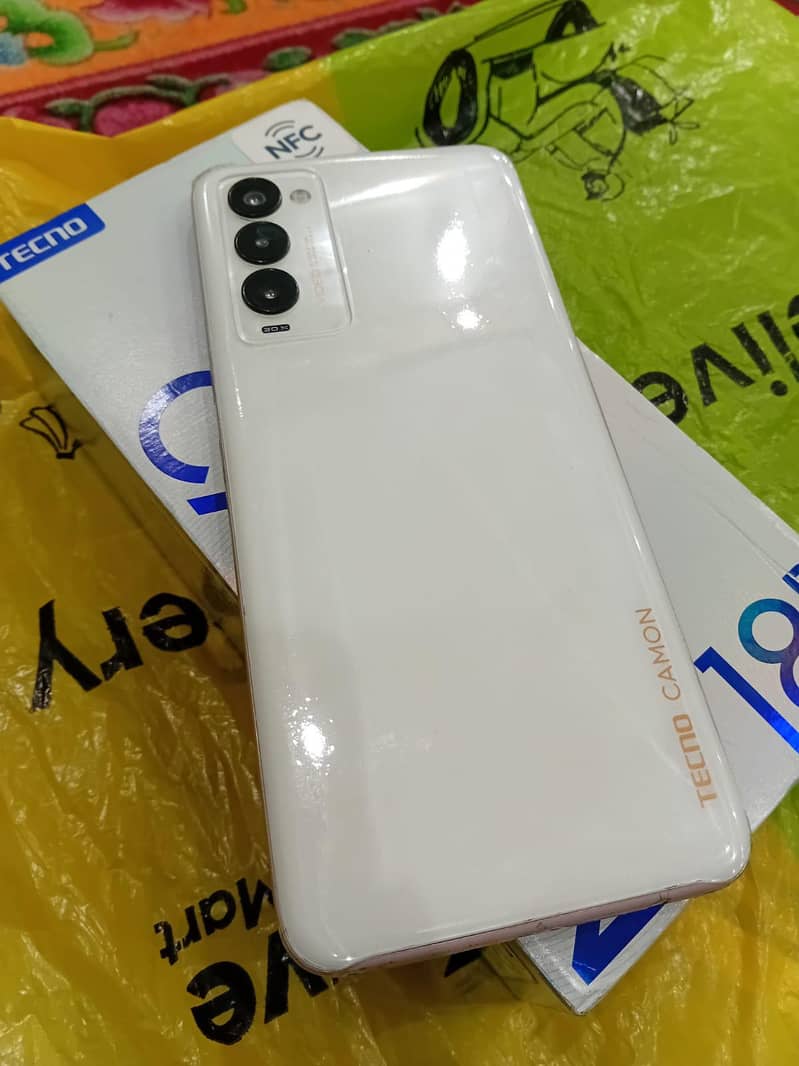 Tecno Camon 18P 0