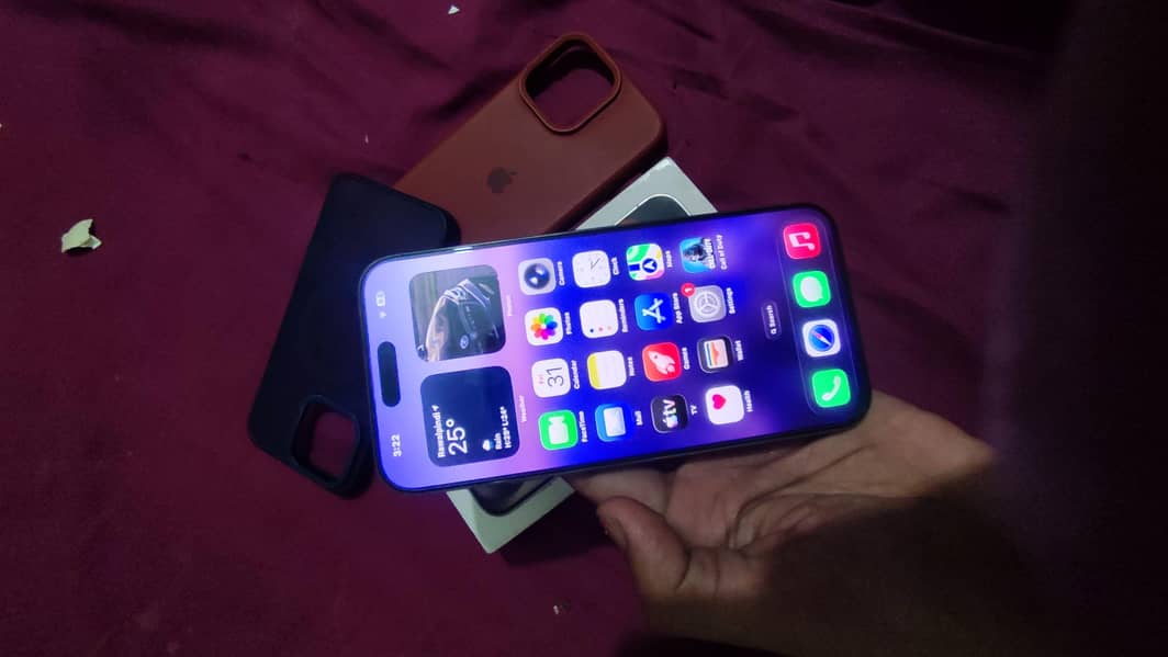 Apple iPhone 15 Pro Max 1
