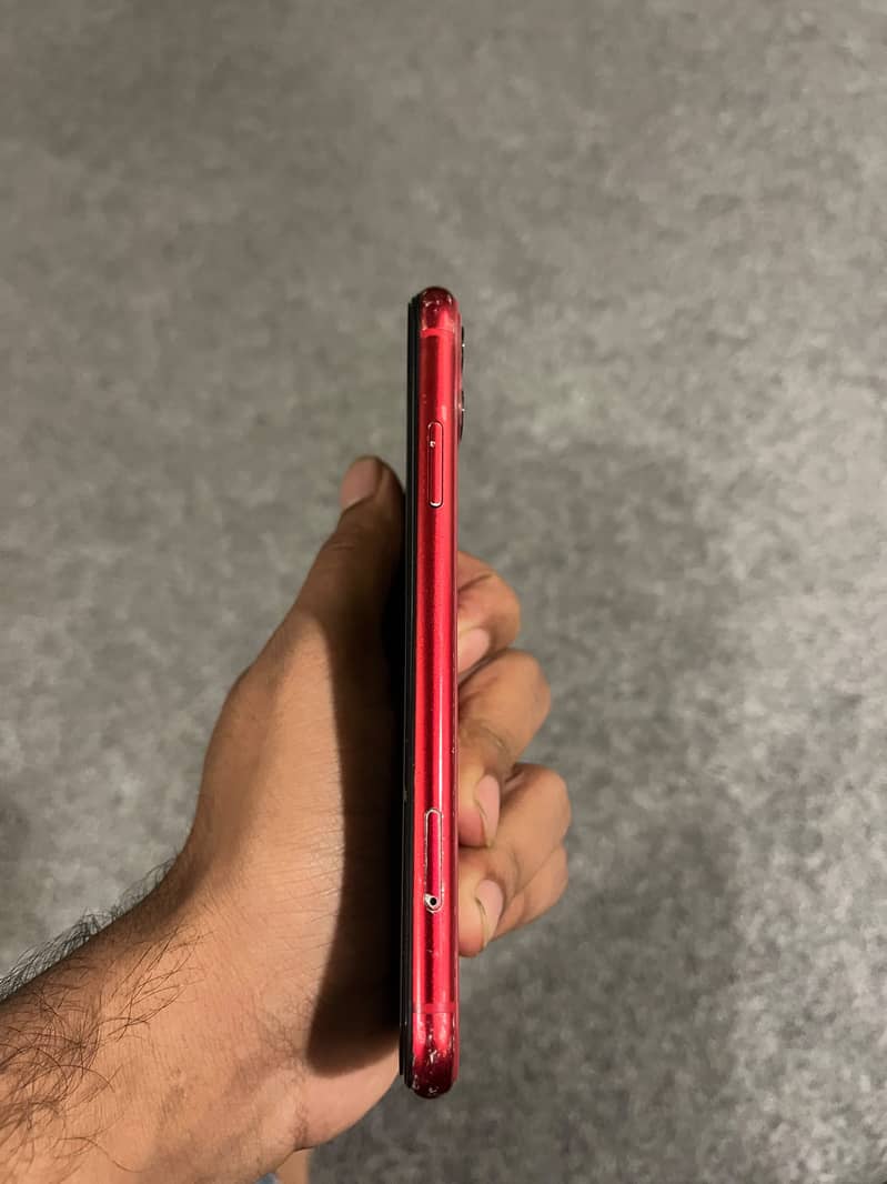 Apple iPhone 11 4