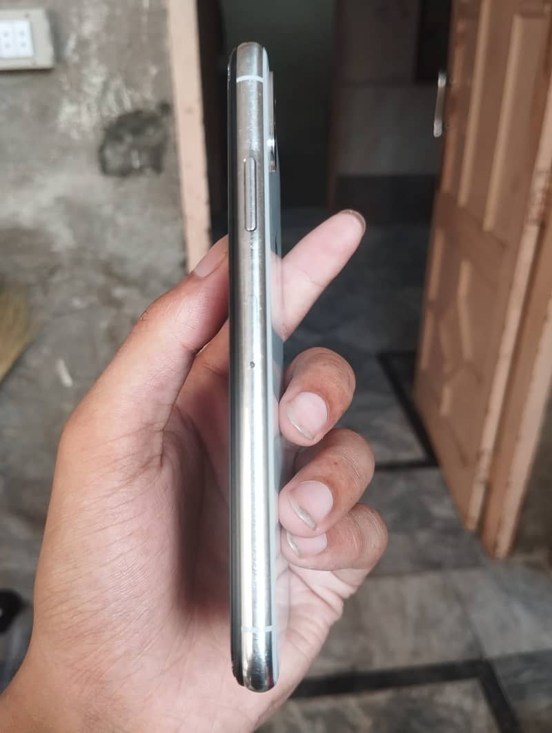 Apple iPhone X 2