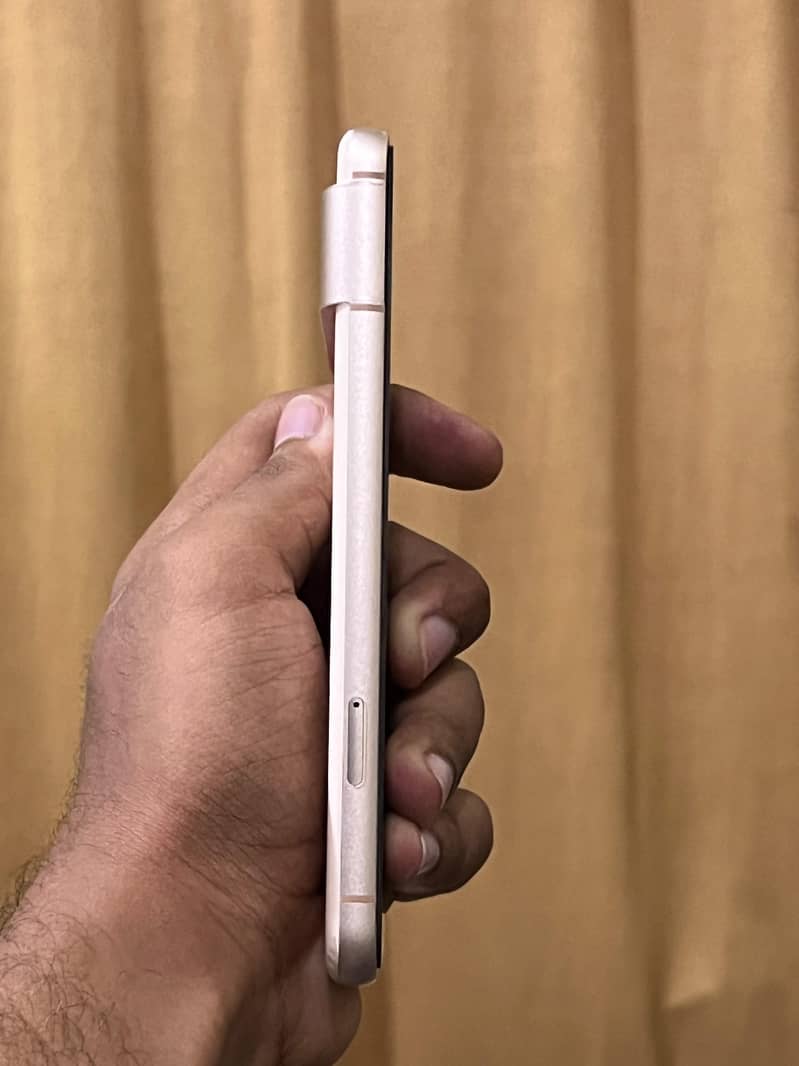 Google Pixel 8 2