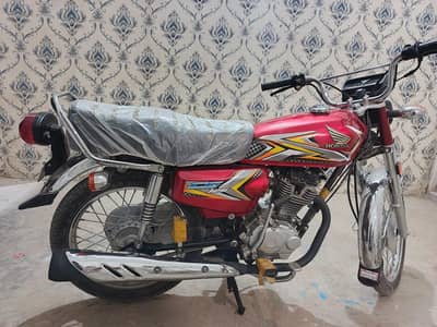 Honda CG125 2025