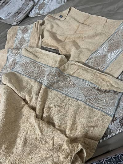 Wedding bed set