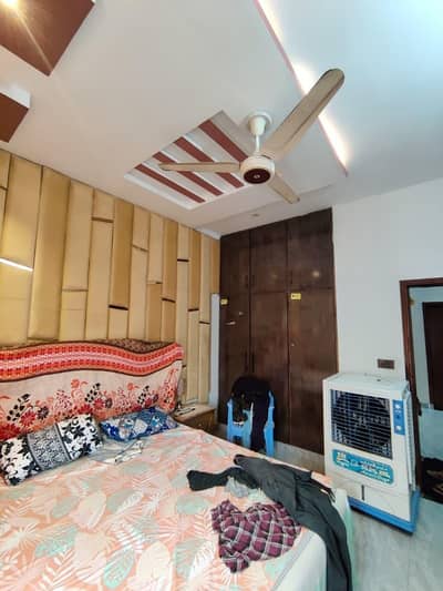 5 MARLA UPPER PORTION AVAILABLE FOR RENT IN EDEN BOULEVARD HOUSING SCHEME CLG ROAD LAHORE