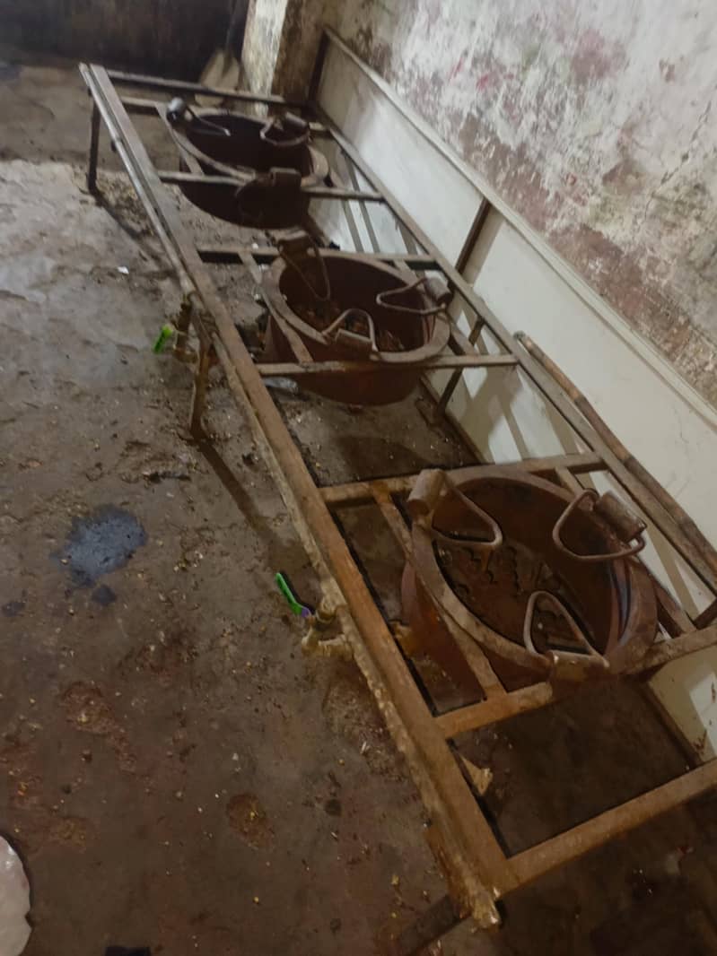 بالکل اوکے چلا ہے بریانی سینٹر کے لیے بہت بہترین ہے 1
