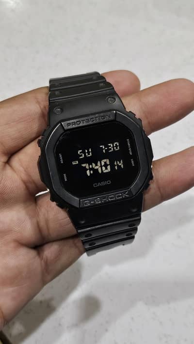 Original Casio G-Shock (DW- 5600UBB-1DR) Watch