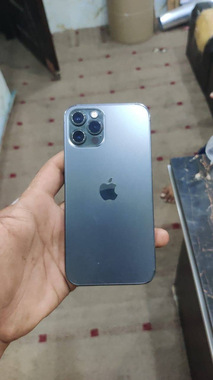 Apple iPhone 12 Pro 2