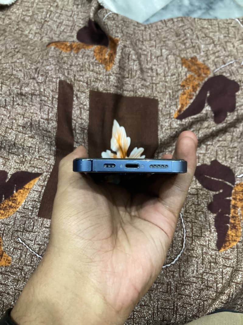 Apple iPhone 13 Pro 6