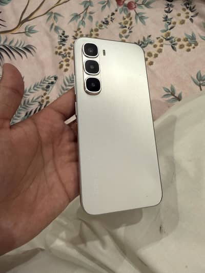 Infinix Hot 60 Pro