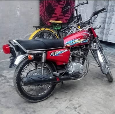 2018 model Honda 125 red colour