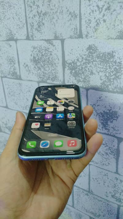 iphone xr with box