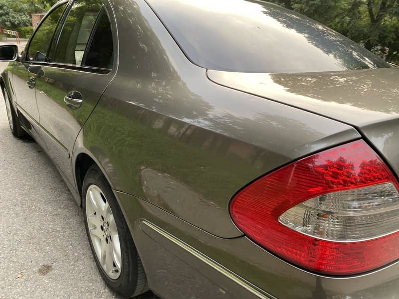 Mercedes E Class 2007 original condition and mileage 2