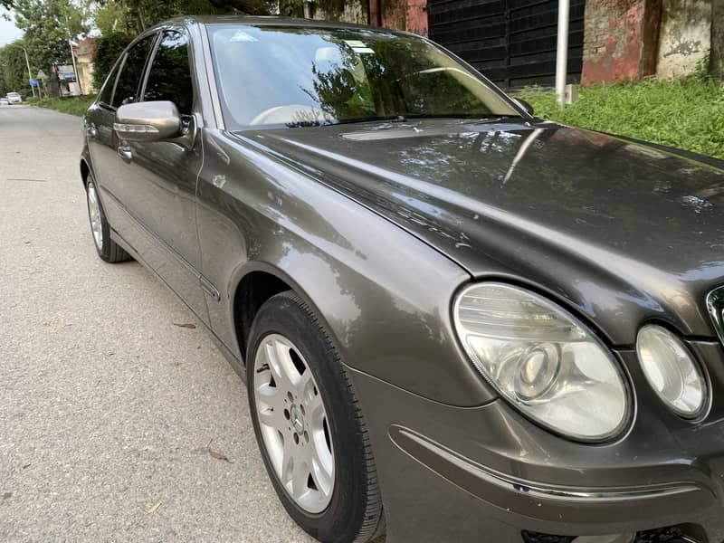 Mercedes E Class 2007 original condition and mileage 3