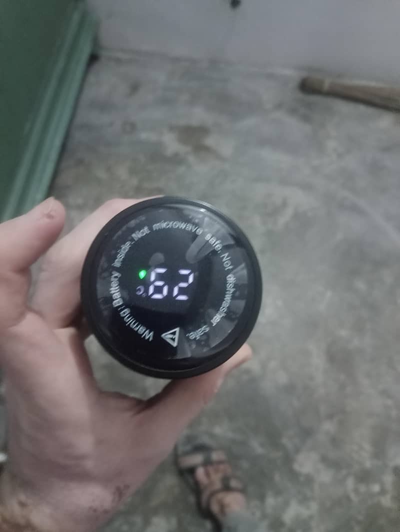 Digital Temperature control bottle 2