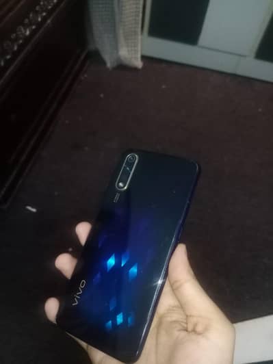 Vivo S1 4/128GB