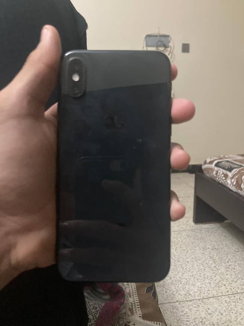 Apple iPhone XS 1