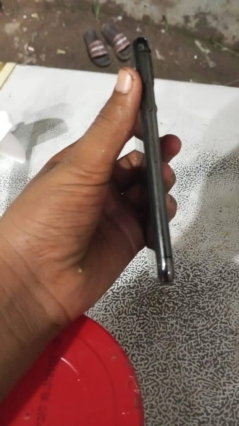 Apple iPhone X 2
