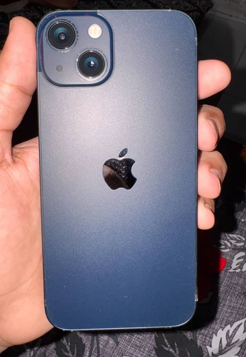 Apple iPhone 13 5