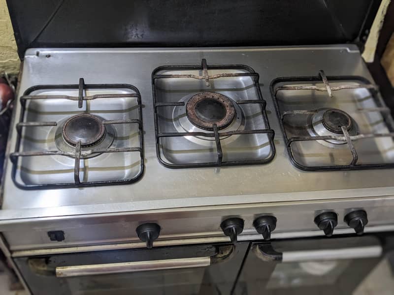 cooking range excellent condition 3