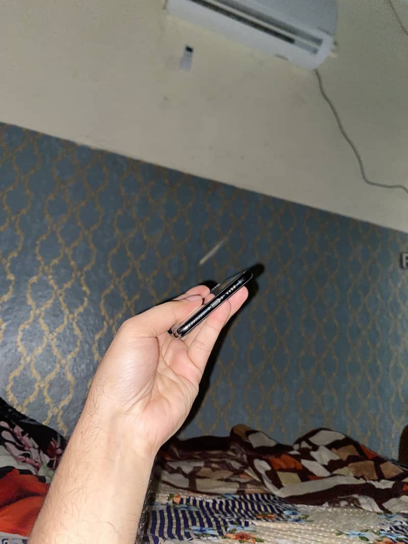 iPhone XS Max 3
