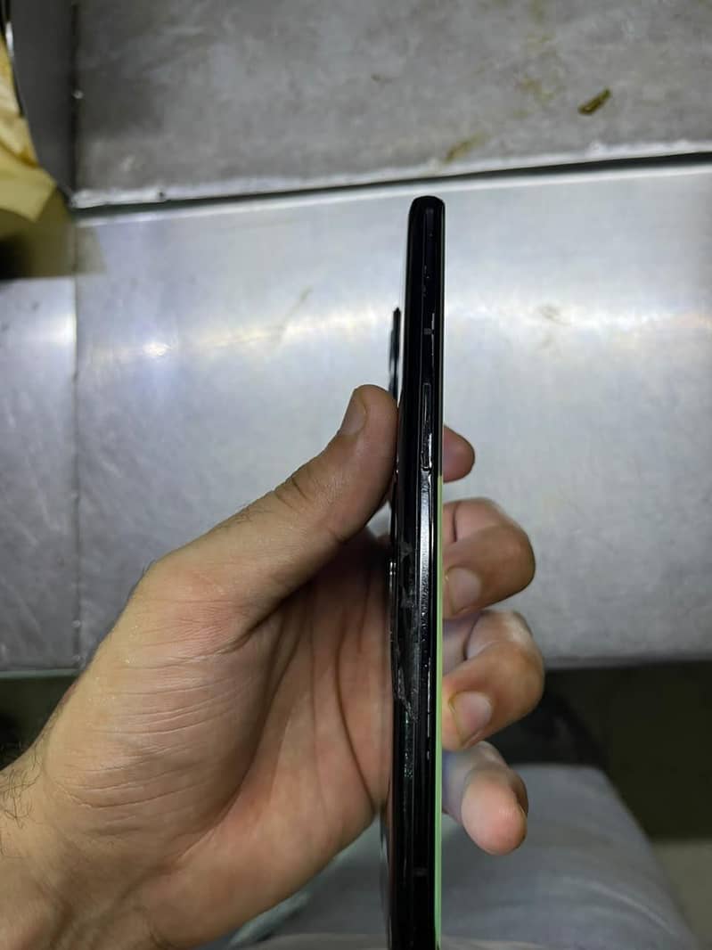 One Plus 9 Pro 5g 4