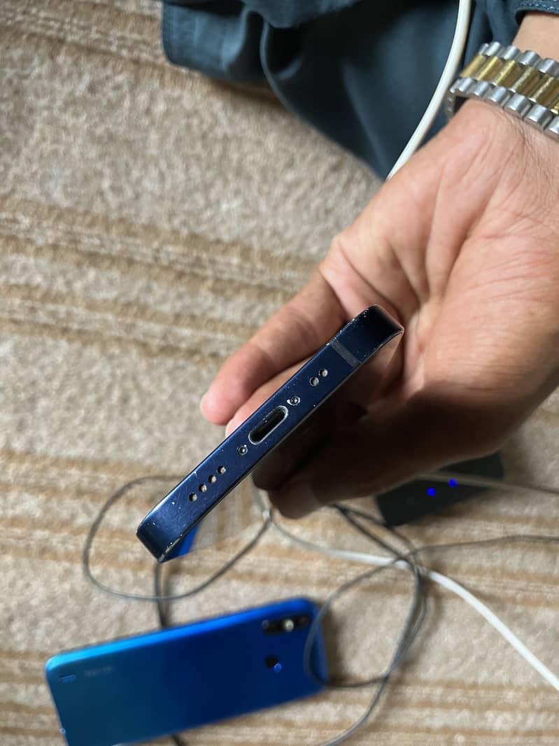 Apple iPhone 12 mini 2