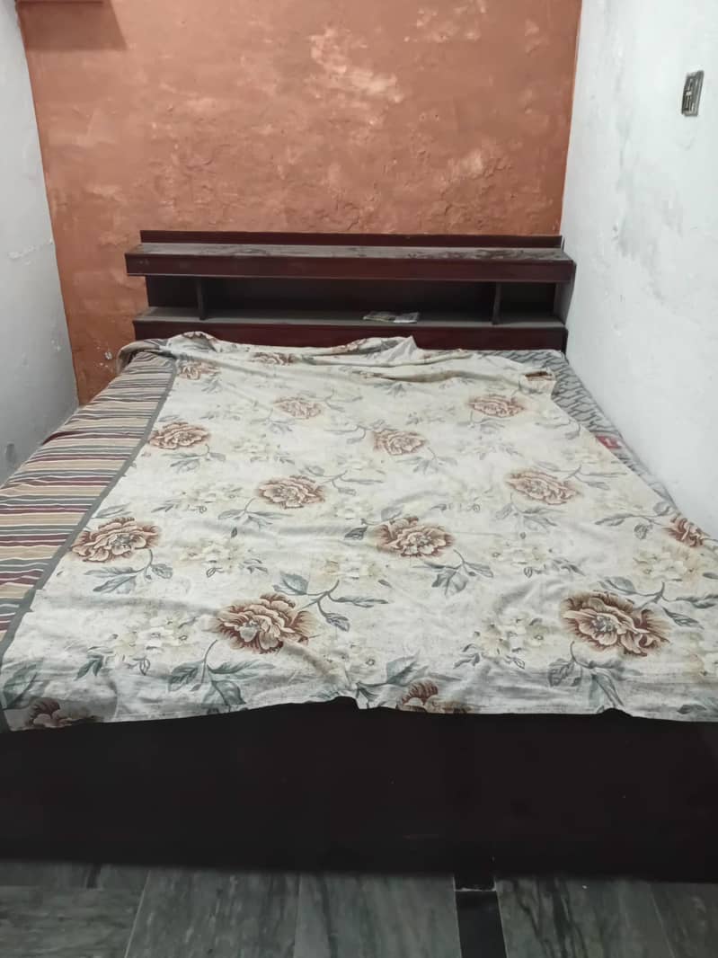 Queen bed 2