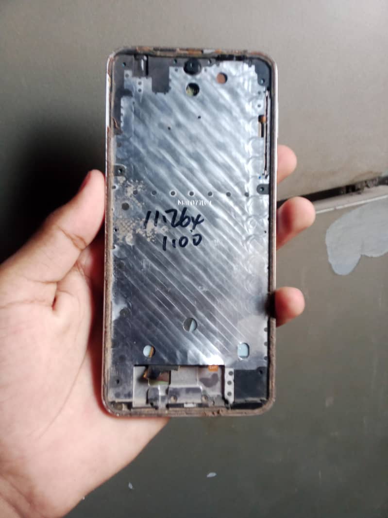 Sharp Aquos R2 1