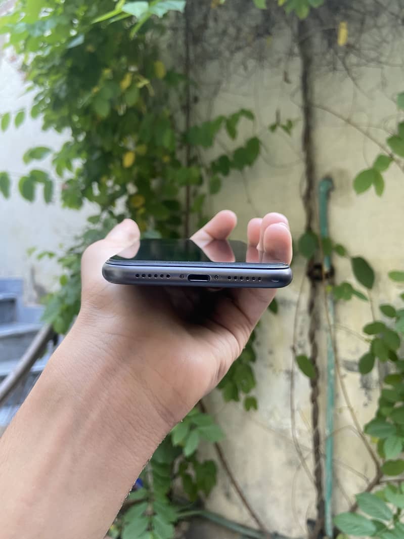 Apple iPhone 11 2
