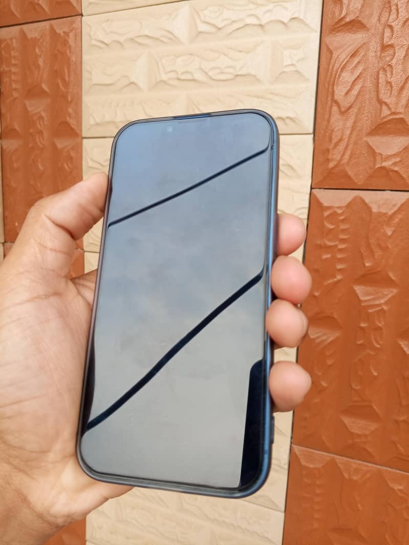 Apple iPhone 13 1