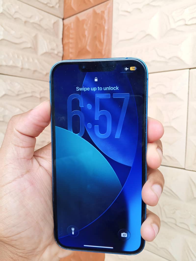 Apple iPhone 13 6