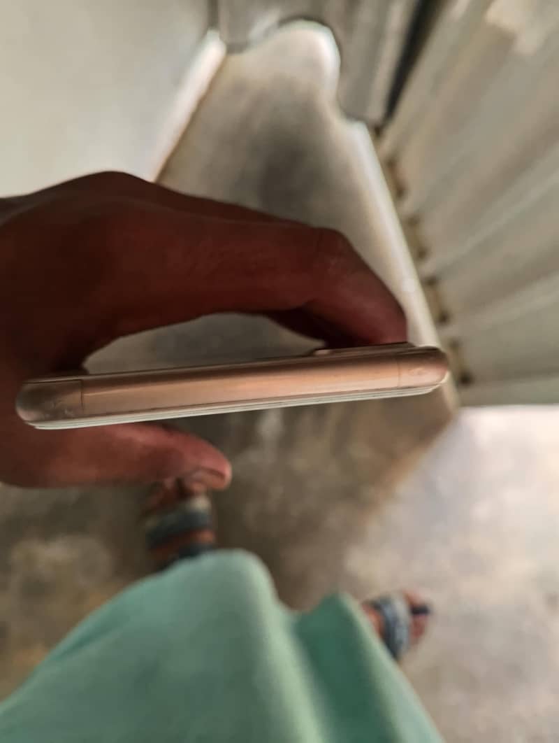 Apple iPhone 8 Plus 2
