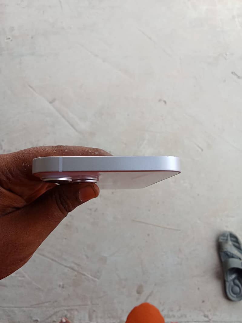 Apple iPhone 14 plus 3