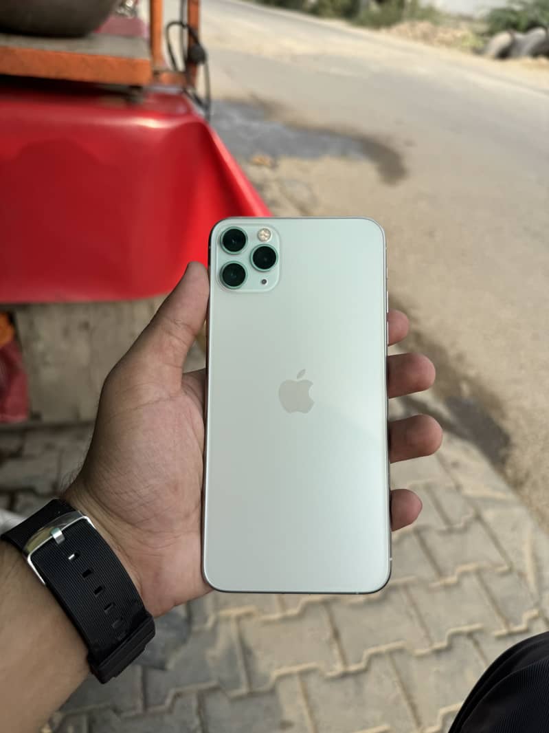 iPhone 11 Pro Max 2