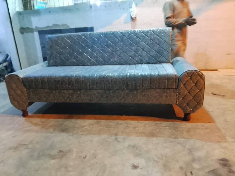 Sofa + cumbed 14