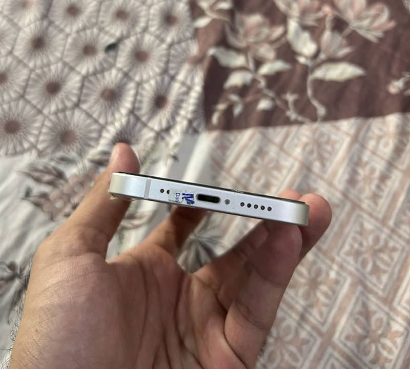 Apple iPhone 12 2