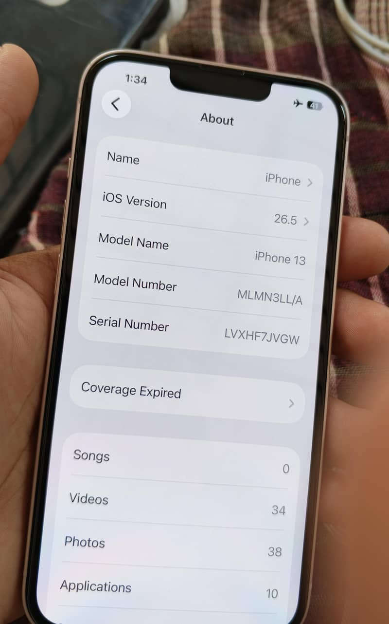Apple iPhone 13 8