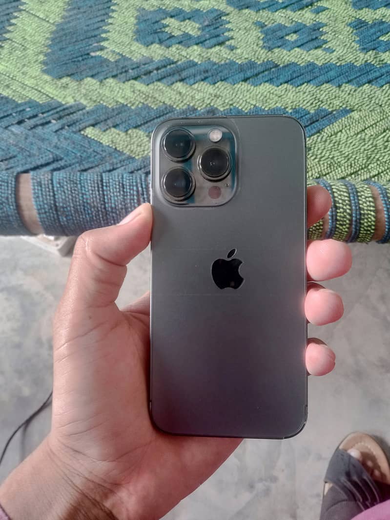 Apple iPhone 13 Pro 0