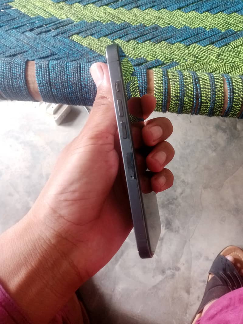 Apple iPhone 13 Pro 2
