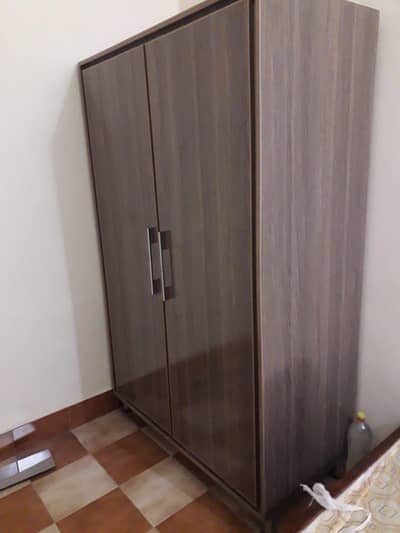 Wardrobe glossy 2 by 4
