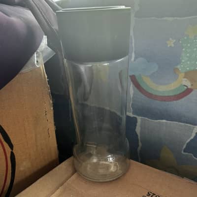 Glass bottles with lid