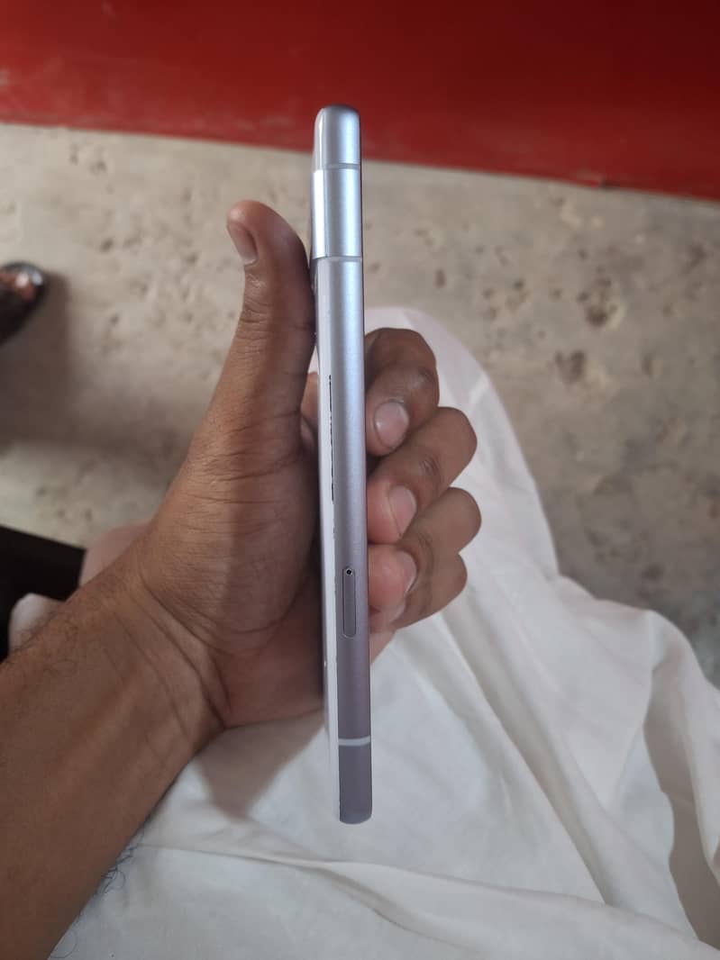 Google Pixel 7a 1
