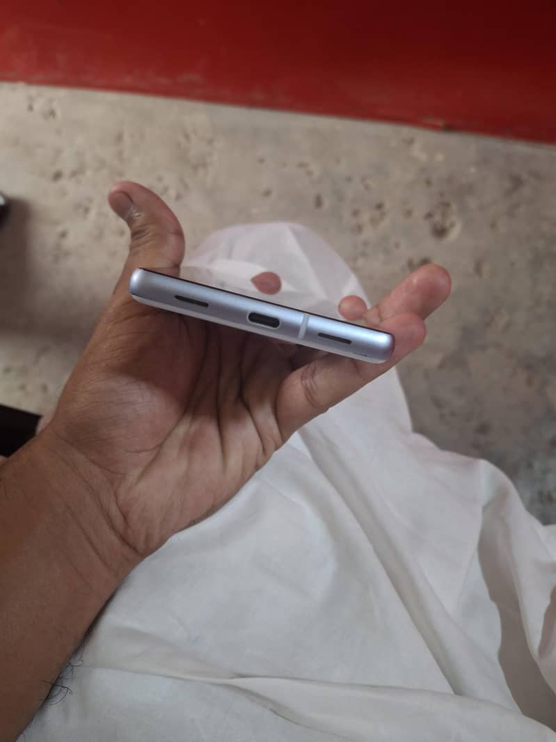 Google Pixel 7a 4