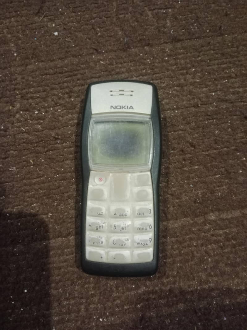 Nokia 1100 0
