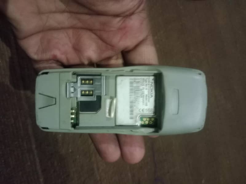 Nokia 1100 1